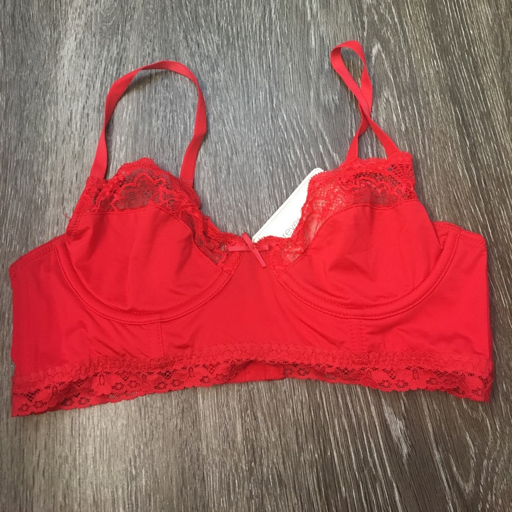 Forever 21 Lacey Red Bralette (NEW WITH TAGS)